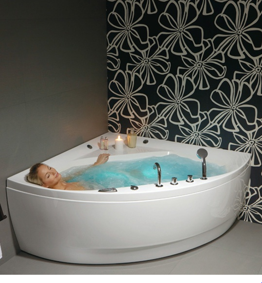 Фото  Balteco Linea S11 Гідромасажна ванна кутова  150х150, біла